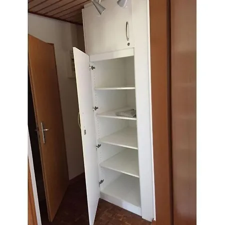 Buschsand Lee Comfortable