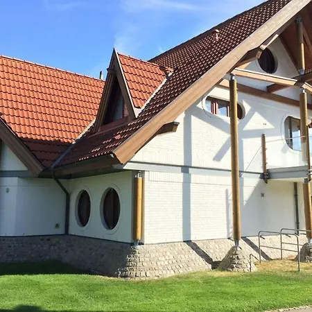 Buschsand Lee Comfortable *